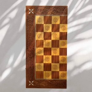 Backgammon Carving Walnut